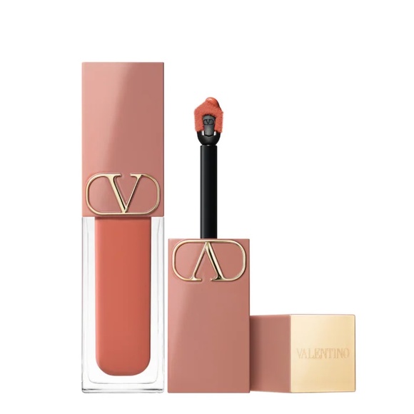 Valentino Other - Valentino Liquirosso 2 in 1 Soft Matte Liquid Lipstick & Blush